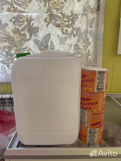 Канистры пластиковые бу