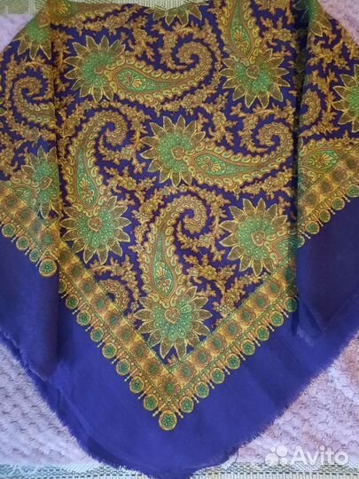 Женские шарфы и платки