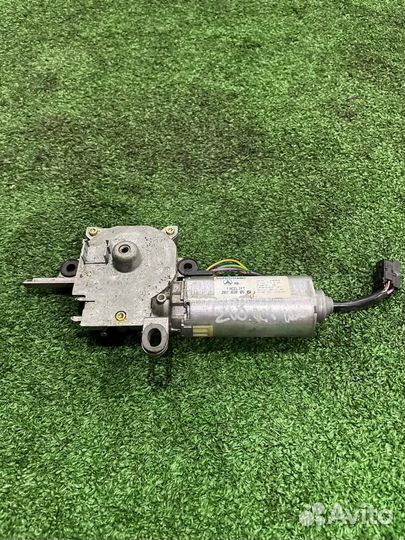 Моторчик сдвижного люка Mercedes-Benz E-Class W210