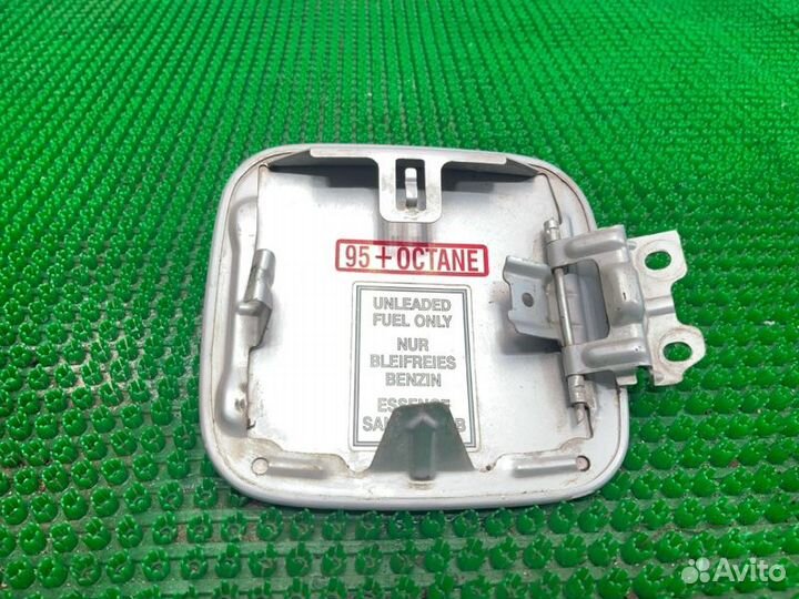 Лючок бензобака Mitsubishi Carisma DA 4G92 2003