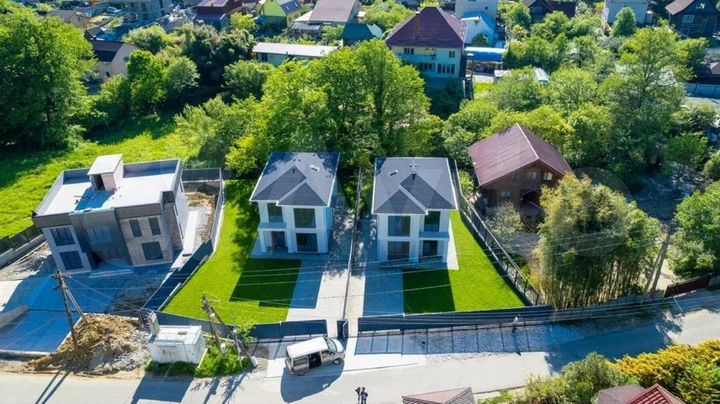 Коттедж 135 м² на участке 4,5 сот.