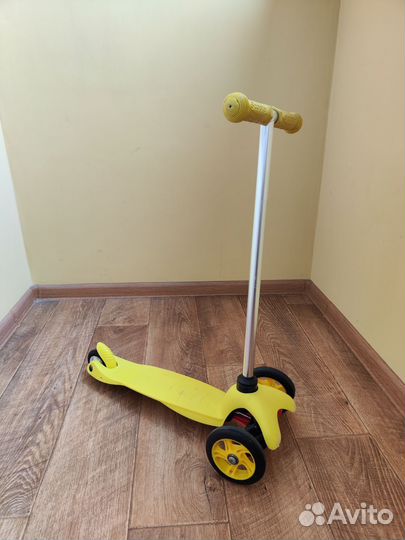 Трёхколёсный детский самокат Scooter