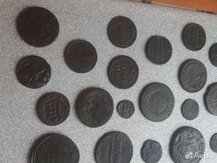 Панно из монет