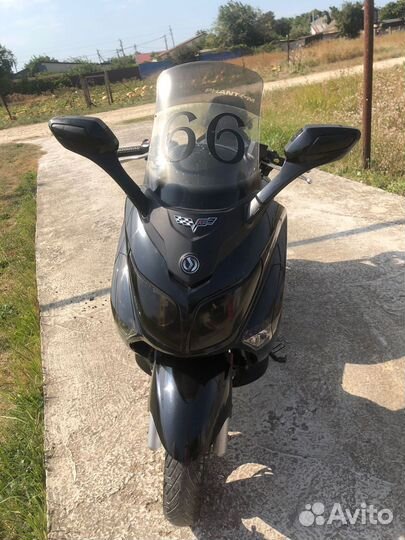 Максискутер SYM GTS 300i EVO