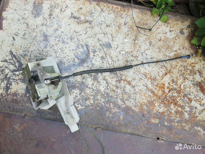 Замок двери Рено Клио 2