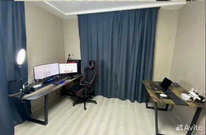 Компьютерный стол 'International Category'