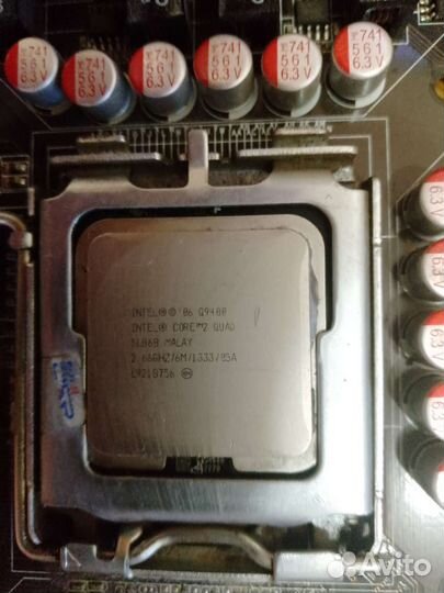 Материнская плата с процессором и памятью