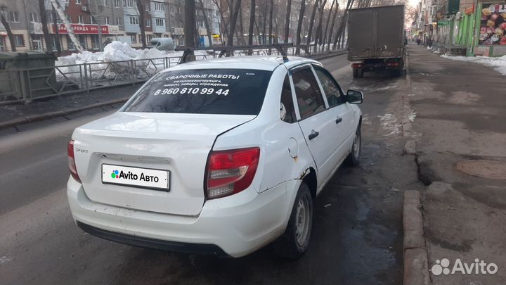 LADA Granta 1.6 МТ, 2013, битый, 247 200 км