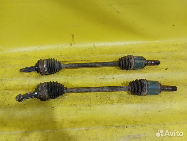 Полуось передняя Subaru Impreza G11 2000-07 1.5