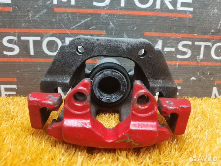 Суппорт задний правый Bmw 6-Series E63 N62B44A