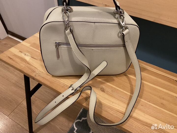 Белая кожаная сумка Charuel