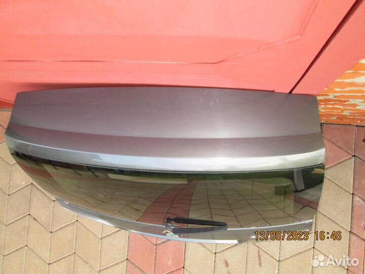 Skoda roomster дверь багажника