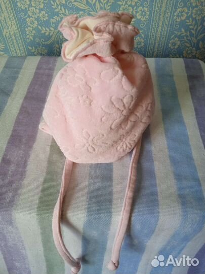 Кроссовки детские. Детские шапочки.Книга