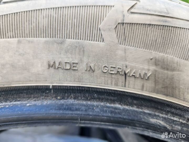 Goodyear UltraGrip Ice 235/55 R19 105T