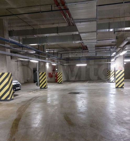 Машиноместо, 14 м²