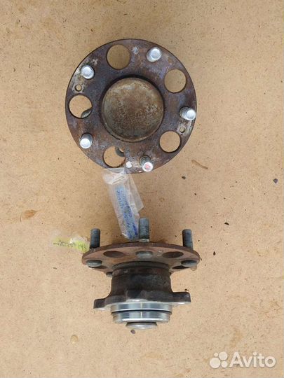 Ступица задняя левая правая Honda civic 4d