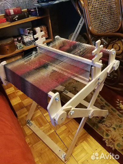 Ткацкий станок с бердом 