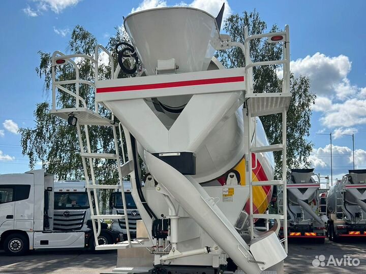 Автобетоносмеситель SITRAK C7H 8×4, 2023