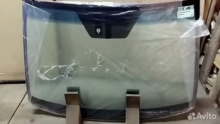 Стекло лобовое Suzuki SX4 2013)