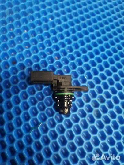 Датчик распредвала Volkswagen Tiguan CAV 2012