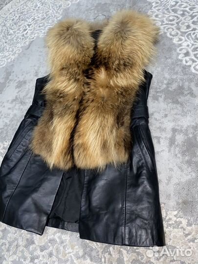 Кожаная безрукавка