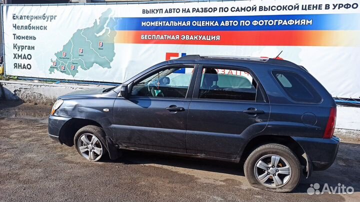 Фонарь задний (стоп сигнал) Kia Sportage (KM) 9270