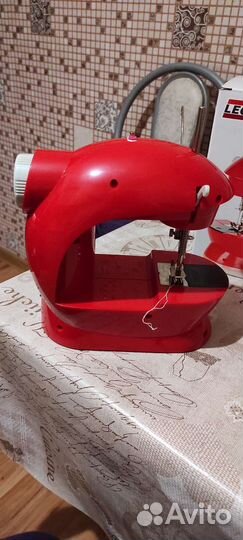 Швейная машинка