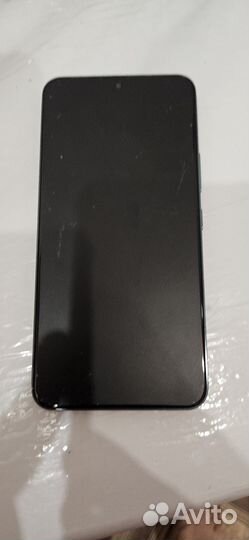 Samsung Galaxy S22, 8/256 ГБ