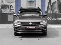 Volkswagen Tiguan 2.0 AMT, 2021, 63 540 км, с пробегом, цена 3 549 000 руб.