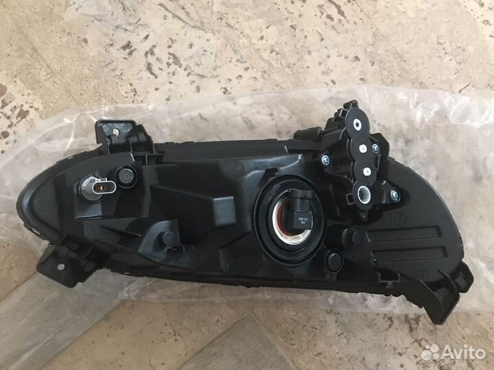 Фара новая левая Санта Фе 3