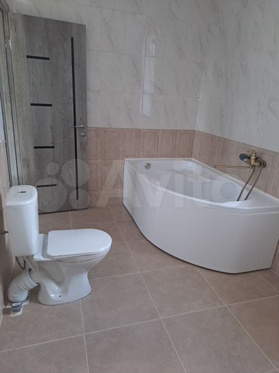 Коттедж 155 м² на участке 7 сот.