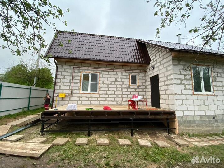 Бригада строителей