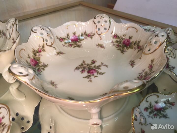 Сервиз столовый десертный антикварный с розами 7 п