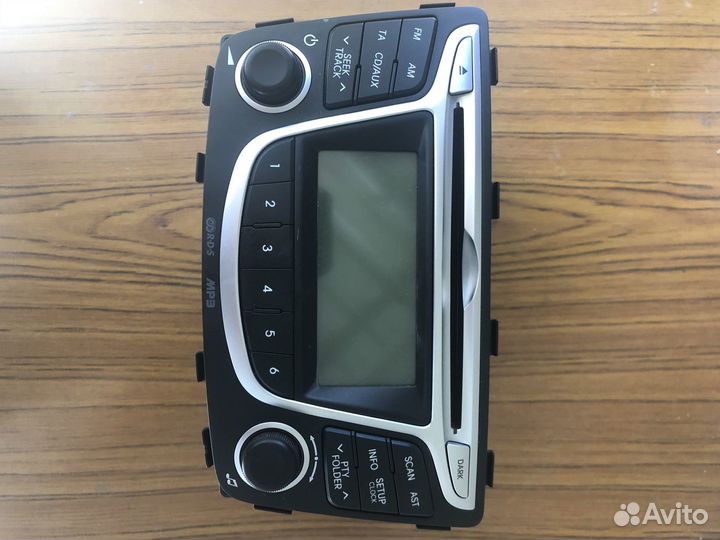 Штатная магнитола на hyundai solaris 1