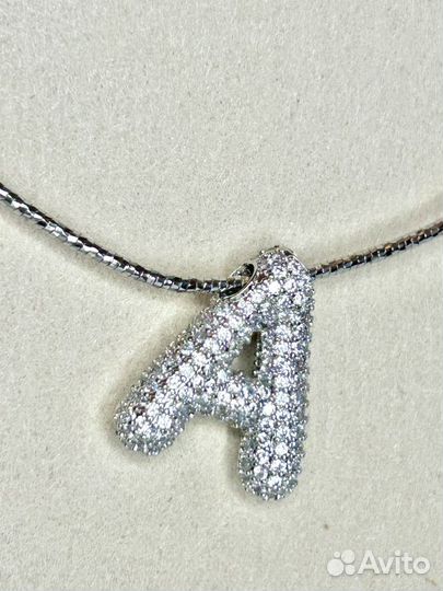 Колье с буквой
