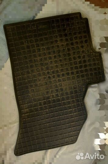 Автомобильные коврики резиновые