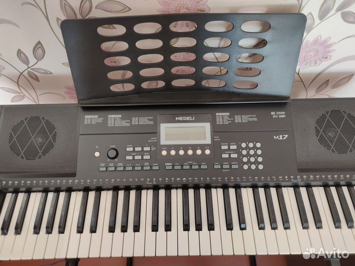 Синтезатор medeli m17