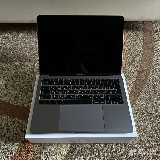 Apple MacBook Pro 13 2017 (Core i7/16GB)