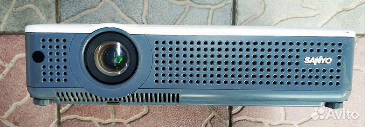 Проектор Sanyo PLC-XU78