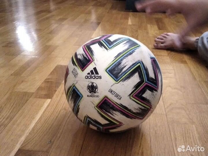 Футбольный мяч евро 2020 хорошое состояние