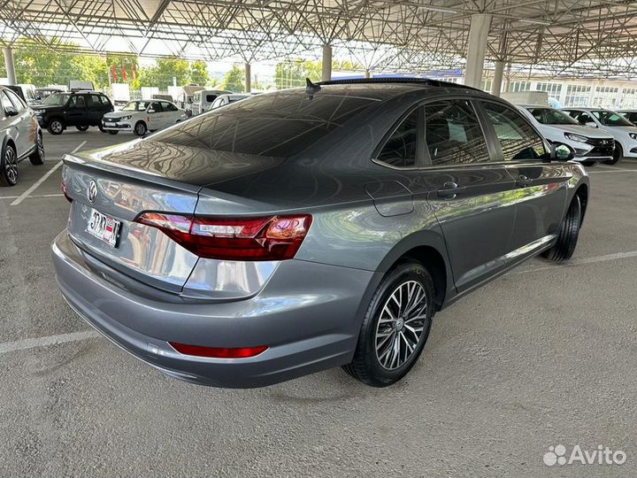 Volkswagen Jetta, 2020