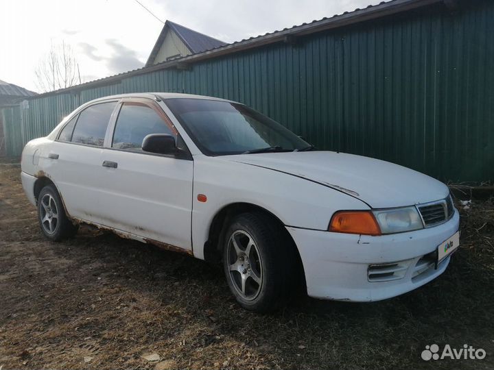 Mitsubishi Lancer 1.3 AT, 2000, 300 000 км