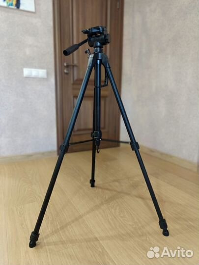 Штатив для фотоаппарата