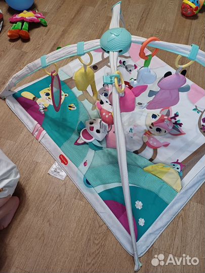 Развивающий коврик tiny love