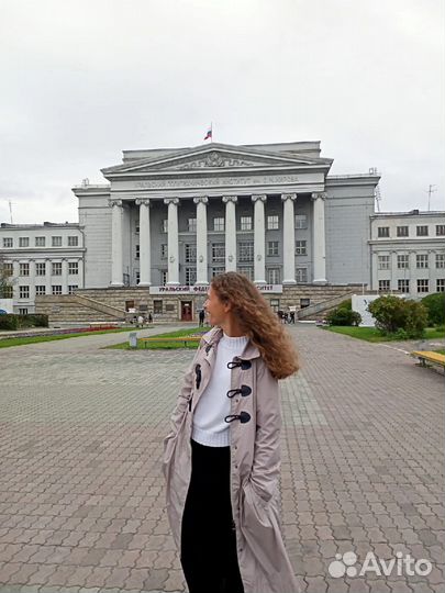 Преподаватель английского языка