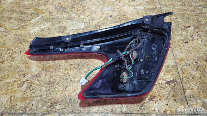 Фонарь задний правый nissan juke 2010