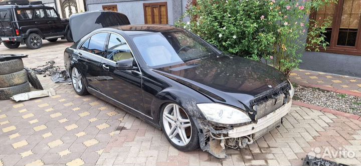 Разбор Mercedes W221
