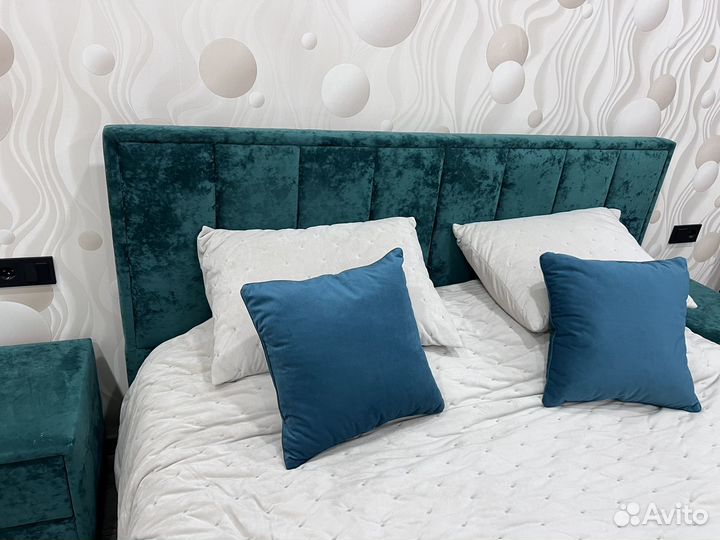 Кровать с мягким изголовьем