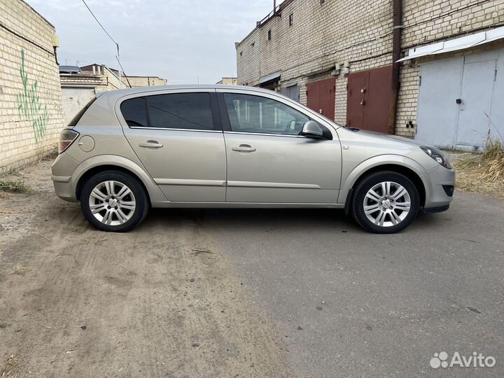 Opel Astra 1.8 МТ, 2010, 216 000 км