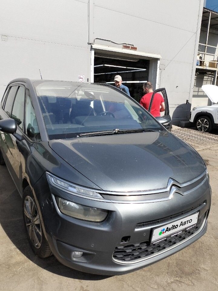 Citroen Grand C4 Picasso: фото владельца